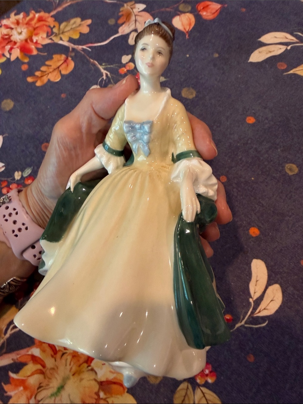 Royal Doulton Figurine Woman in Cream and Green Dress - “Elegance”